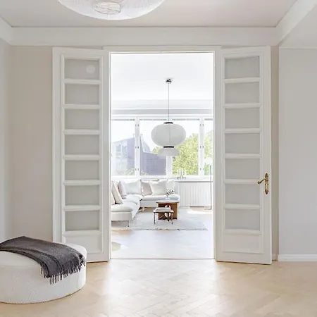 Luxury With Balcony. Διαμέρισμα